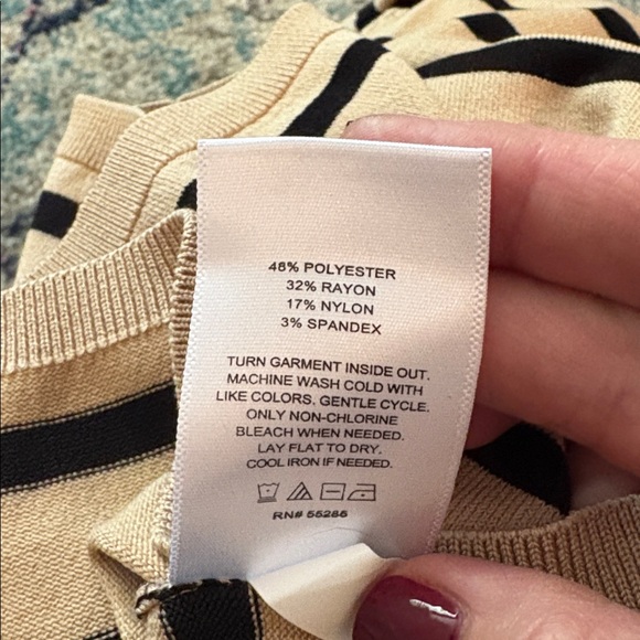 Express Beige and Black Knit Top - Picture 16 of 16